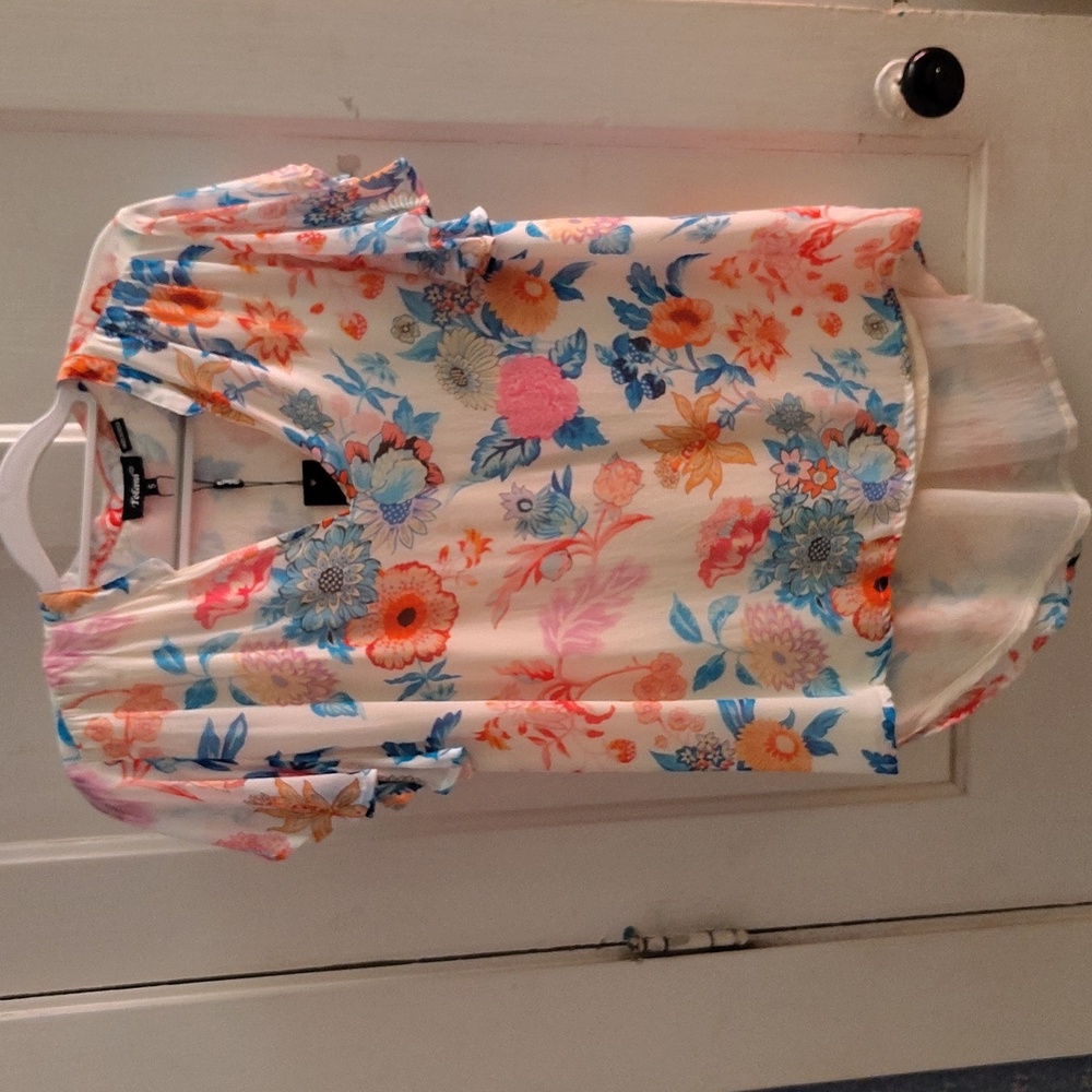 NWT Tolani blouse, S.